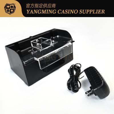 Chine Automatique à 2 jeux de poker Machine de mélange de métaux Baccarat Jeux d'argent divertissement de loisirs Jeux de poker Table de jeu de cartes à vendre