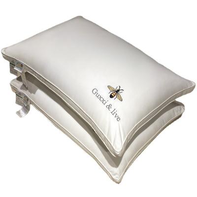 China Luxury Hotel Standard Pillow Hotel Collection Folded Soft Bed Pillows Comfortable Clean Easy For Sleeping for sale