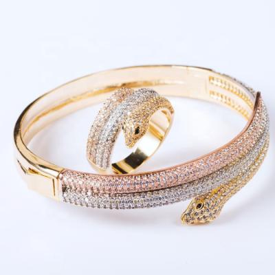 China FASHIONABLE Hot Shiny Custom Women's Jewelry Three Color Snake Gold Plated Bangle Set for sale