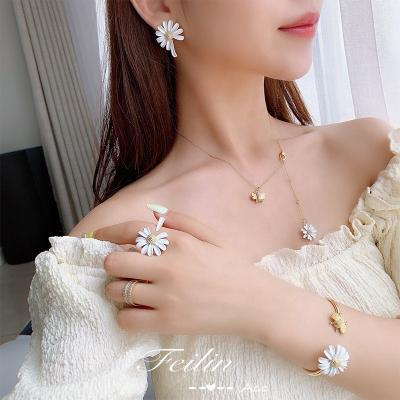 China Small Daisy Flower Necklace Clavicle Chain Female Earrings Design Romantic Korean Sense Temperament Bracelet for sale