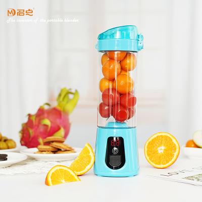 China Automatic Portable Mini Juicer Blender Fruit Juicer USB Home Refilling Portable Rechargeable Blender Juicer Blender for sale