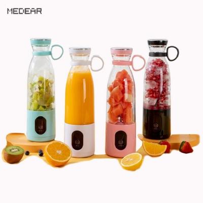 China Portable Rechargeable Blender Mini Juicer Machine Stainless Steel Blade Smoothie Blender Juicer for sale