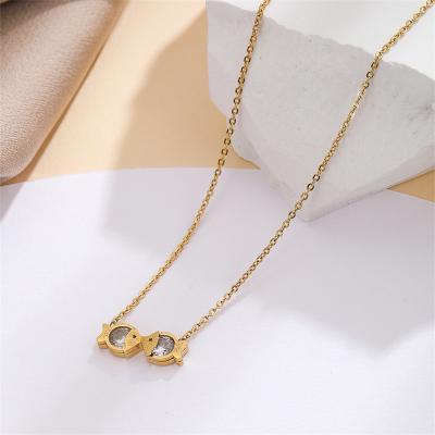 China Wholesale Fashion Cubic Zircon Vintage Fashion Necklace Dubai Gold Fish Pendant Necklace Kiss Fishes for sale