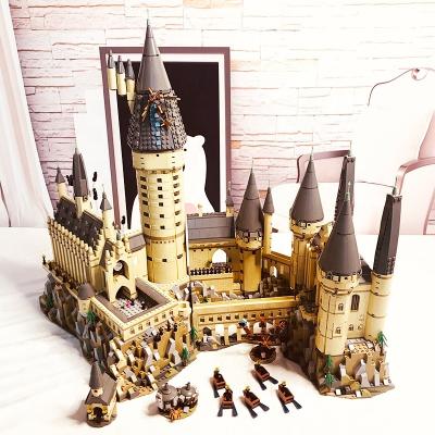 China Eco-friendly Material Toy Set 6020PCS Hogwart Brick Model Castle House Building Blocks 70068 Compatible With 71043 With Color Box Package for sale