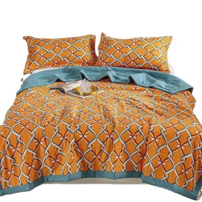 China Anti-pilling Free Sample All Season Best Price Bedspread Comforter Bedding Set King Size Super Warm Bedding Set for sale