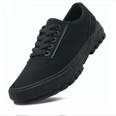 China Wholesale Factory Price Anti-odor Low Classic Cut Out Comfortable Flat Casual Black Canvas Shoes For Men for sale