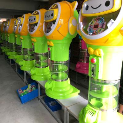 China New Small U Sport Small Capsule Game Machine Candy Bouncy Ball Vending Machine Sale for sale