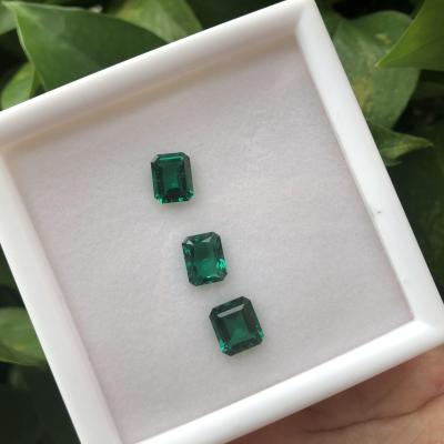 China Color Play or Synthetic Fire Lab Created Emerald Stone Columbia Hydrothermal Emerald Price Per Carat for sale