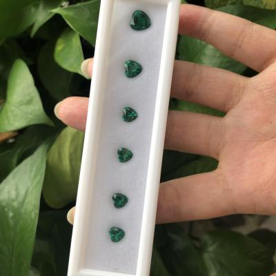 China Color Play or Fire Certificate Planting Colombian Emeralds Heart Shaped Synthetic Hydrothermal Emeralds for sale