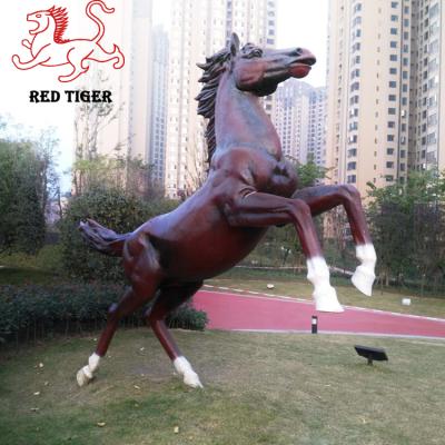 China Large Theme Park Outdoor Fiberglass Playground Horse Life Size Statue for sale