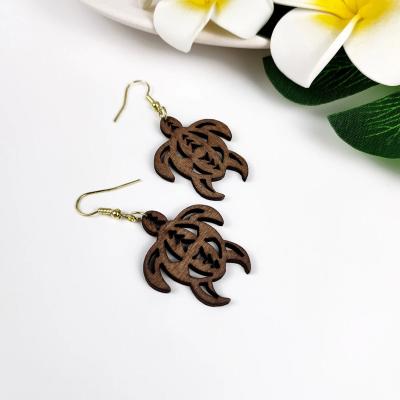 China TRENDY Hawaiian Jewelry Wholesale Hawaiian Heirloom Style Turtle Wood Earring for Retail Supplier for sale