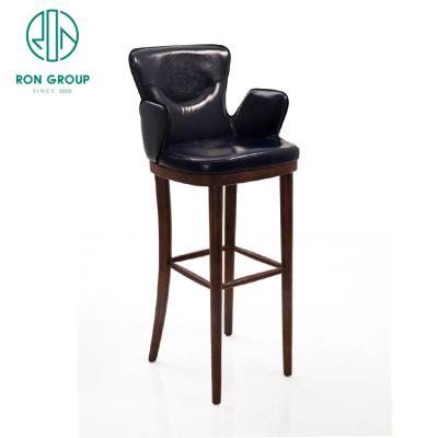 China 2021 modern simple club chair modern new product restaurant liner football club chair indoor bar chair for sale