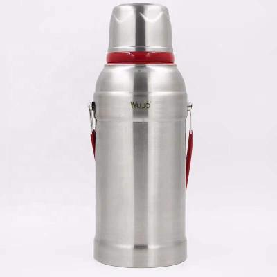 Cina PORTABLE New Design Hot Cold Vacuum Insulated Coffee Pot Glass Liner Stainless Steel Thermos Bottle Flask 3.2liter in vendita