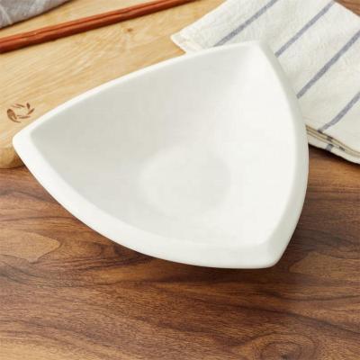 China 2020 Hot Selling Elegance Durable New Arrival Durable Hotel Use Restaurant Bowl Pure White Thicken Triangle Bowl Soup Triangle Bowl for sale