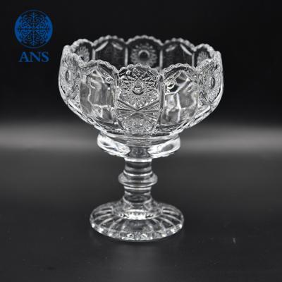 China Viable Tableware and Kitchenware Exquisite Crystal Glass Fruit Bowl /Plate with Holder Candy Glass Dishes Te koop