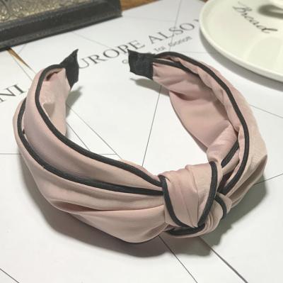 China 2022 Fashion Korea Style Women's Hair Accessories 2022 Fashion Solid Color Cloth Fabric Tie Knot Plastic Headband For Girls Hair Accessories for sale