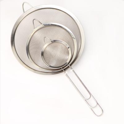 China Sustainable Stainless Steel Fine Mesh Strainers Sieve Colanders And Flour Sieve With Long Handle for sale