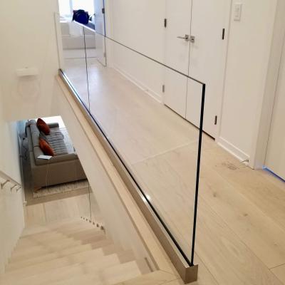 China Modern Top System Tempered Frameless Glass Balustrade for sale