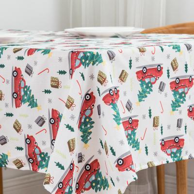 中国 Red Christmas Truck Holiday Polyester Rectangle Waterproof Polyester Table Cloth, Christmas Trees Table Cloth 販売のため