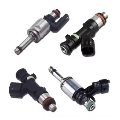 China Womala New Genuine Auto Parts OE 32140135 Fuel Injector for Volvo 2019-2022 Volvo XC40 spare parts for sale