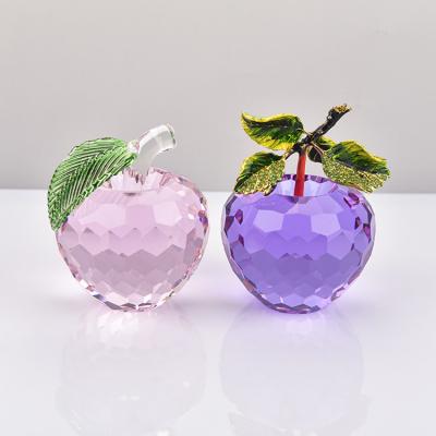 China Europe New Design Factory Price Art Glass 10X10X10MM Crystal Apple ornaments for home decoration for sale