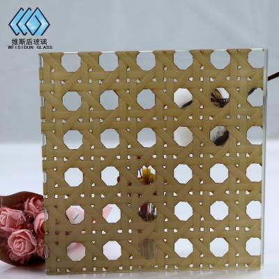 China Gold Modern Pastoral Checkered Fabric Decorative Laminated Glass for sale