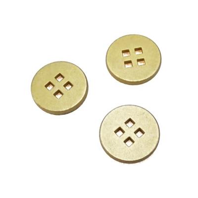 China Viable Popular Fashion Coat Zinc Alloy Custom Sewing 4 Holes Shirt Button For Clothing for sale