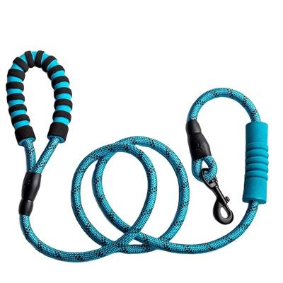 China Amazon Best Selling Padded Nylon Round Rope Dog Pet Leash For Pet Supplies Walking And Hiking for sale