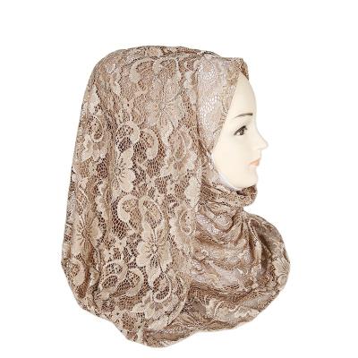 China Fashion Flower Lace Flower Pearl Lace Hijabs Ready Made Head Scarf Muslim Women Refine Polyester Hijab Scarf for sale