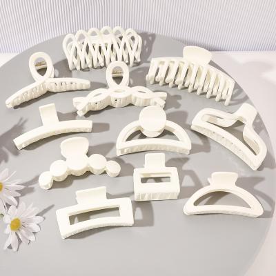 China RARA 10.7CM Fashion Hair Accessories Trendy Women's Hair Clips Wholesale Skeleton White Plastic Hair Claws for sale