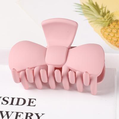 China Women Hair Claw RARA 8CM Factory Supply Hot Selling Hair Accessories Wholesale Custom Made Matte Big Plastic Hair Claw Crab Hair Clip Ins for sale