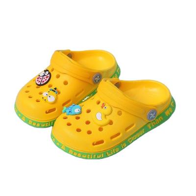 China New Design Cartoon Cute Children Summer Waterproof Cute Home Slippers Baby Toddler Hole Outdoor Shoes for sale