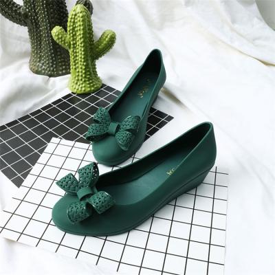 China Slip Resistant Jelly Sandals Anti-Slippery Jelly Bow Slide Sandals For Women Shoes for sale