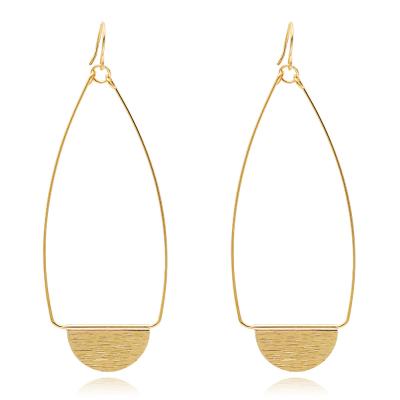 China New Arrival Shield Earrings Product News Sale Statement Lightweight Earrings Hot Trendy Innovative Palette Earrings For Women for sale