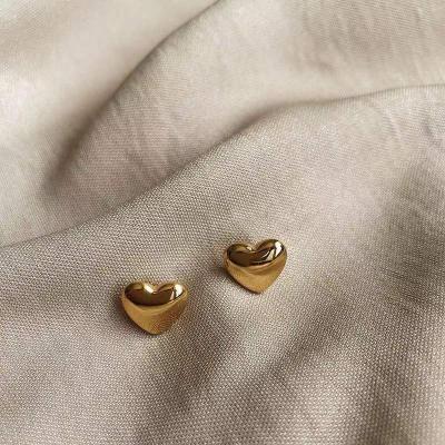 China Simple Fashion CLASSIC Gold Ear Stud Sterling Silver 925 Korean Stud Earrings Heart Shape Mini Earrings For Women for sale