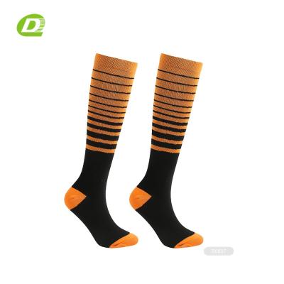 China DQ- F0049 Viable Viable Knee High Orange Socks for sale