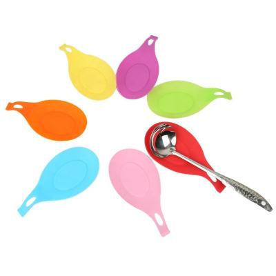 China Sustainable Kitchen Silicone Spoon Rest Utensil Rest Pocket Spoon Holder Heat Resistant Durable for sale