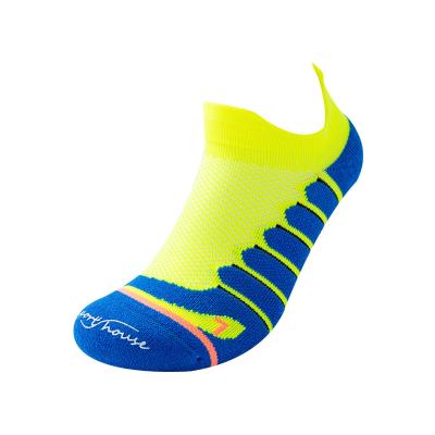 China Leisure Breathable High End Short Combed Cotton Alphabet Women Marathon Sports Socks for sale