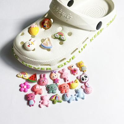 China New Style 3D Tear-resistant Cartoon Image Custom Shoe Charm Resin Material DIY Hole Shoe Buckle Clog Shoes Accessories for sale