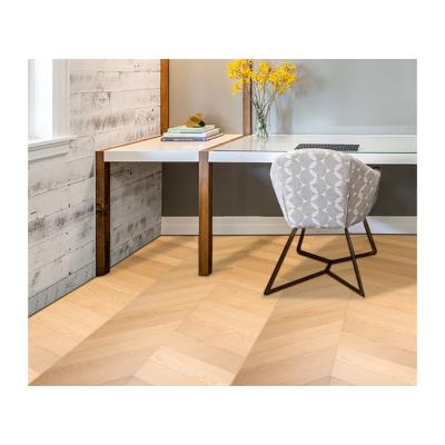 China Factory Price Modern Oak Engineered Flooring Eco - Friendly Chevron Flooring For Home Decoration for sale