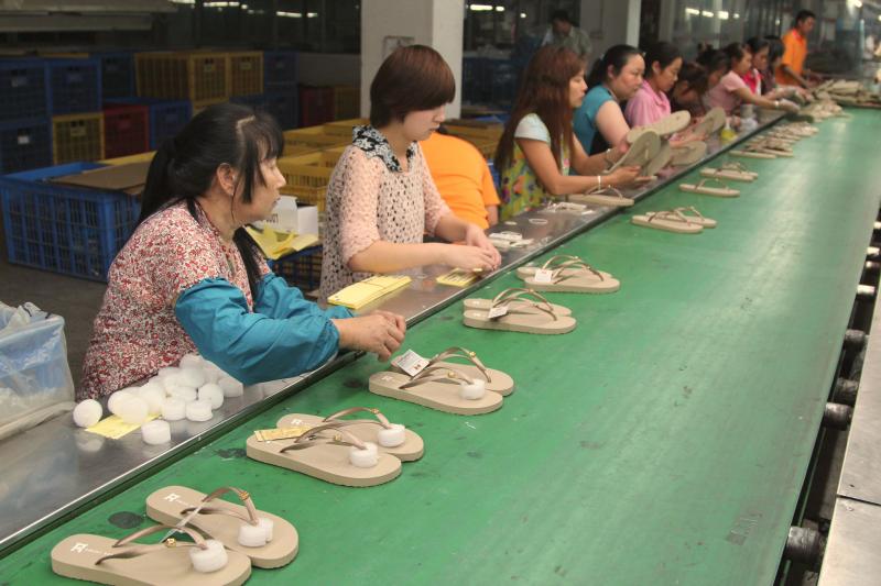 Verified China supplier - Dongguan Qiao Hong Shoes Co., Ltd.