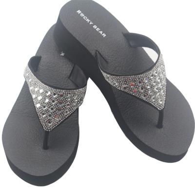 China Home wpmens thong flip flops slippers rhinestones ladysslippers durable thick-soled sandals lightweight increasing home sandals for sale