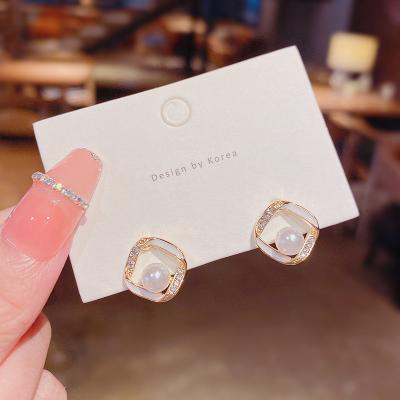 China Fashion CLASSIC Silver Geometric Simple Stud Earrings Metal Stud Pearl S925 Needle S925 Korean Jewelry For Women Trend 2021 New for sale