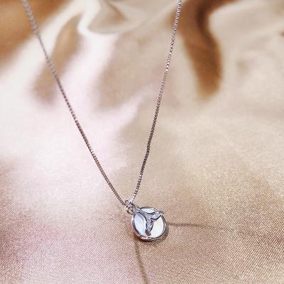 China FASHIONABLE Simple Female Collarbone Necklace Chain Necklace CIS Dolphin Tail Zircon Zircon Fish Fashion Accessories For Women for sale