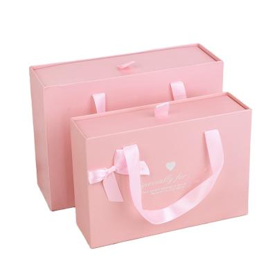 China Handmade Customized Wedding Or Birthday Favors Drawer Gift Boxes With Handle for sale