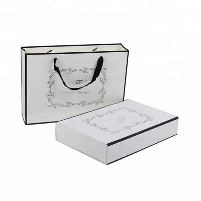 China White Hard Paper Packaging Boxes And Bags Recyclable For Clothing for sale