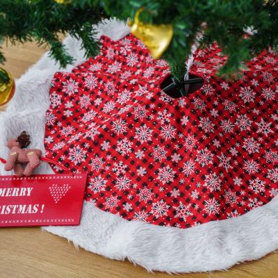 China Hot Sale 100% Polyester Fashion Christmas Ornaments Tree Skirt 48 Inch Faux Fur Ribbon Snowflake Christmas Tree Skirt Rustic Christmas Tree Skirt for sale