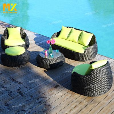 China Poolside Outdoor All Weather Waterproof Rattan Yard Weather Furniture Black Sofa Set Wicker Outdoor Lounge Set for sale