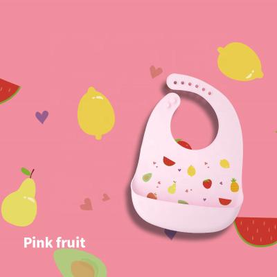 China 2021 New Design Silicone Baby Bibs Low MOQ Durable Soft Waterproof Adjustable Unique Printed Bpa Free for sale