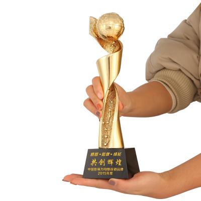 China Metal aluminum annual trophy customization trophy free lettering, creative games trophy wholesale for sale